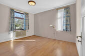 6V7A1519 - 