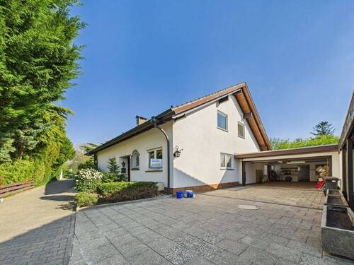 Hausansicht - 7 Zimmer Einfamilienhaus zum Kaufen in Otterstadt