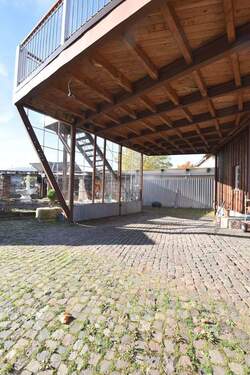 überdachte Fläche - 