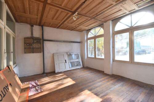 Büro-Lager in hinterer Halle - 