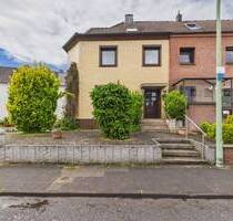 Platzwunder auf 133 m² Wohnfläche: Reihenendhaus mit 7 Zimmern, Wintergarten und Garage - Kamp-Lintfort Geisbruch