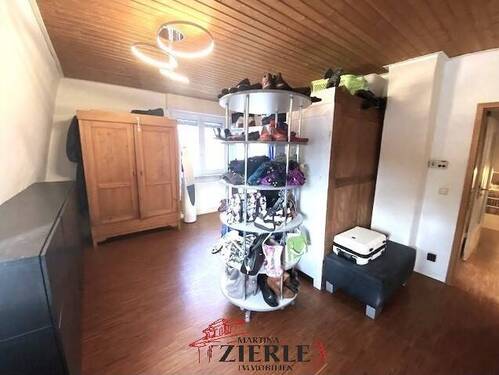 Ankleide/Kinderzimmer 1.OG - 