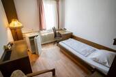 ZIMMER - 9 Zimmer Mehrfamilienhaus, Wohnhaus zum Kaufen in Tuttlingen