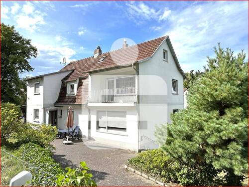 Außen - Wohnhaus mit Potenzial! - 179.000,00 EUR Kaufpreis, ca.  160,00 m² Wohnfläche