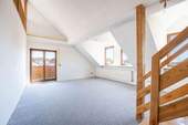 Wohnzimmer - 3 Zimmer Etagenwohnung zum Kaufen in Heroldsberg