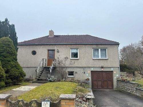 Frontansicht - Gemütliches Einfamilienhaus in ruhiger Lage der Kleinstadt!