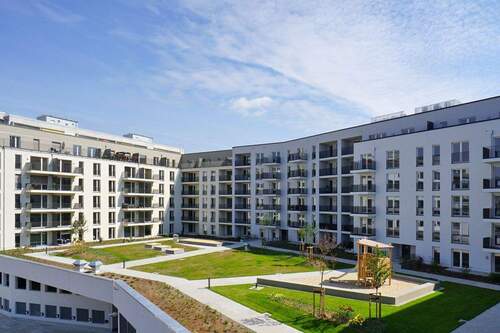 Hochgarten - Citylage + Einbauküche - 1.340,00&nbsp;EUR Kaltmiete, ca.&nbsp; 85,00&nbsp;m&sup2;&nbsp;Wohnfl&auml;che