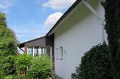 Hauseingang obere Wohnungen IMG_1242.JPG - Mehrfamilienhaus, Wohnhaus mit 416,00 m² in Usingen zum Kaufen