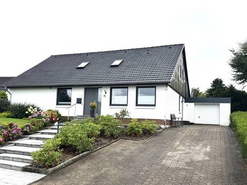 Frontaufnahme - Traumhaftes Einfamilienhaus mit Einliegerwohnung in bester Lage!!