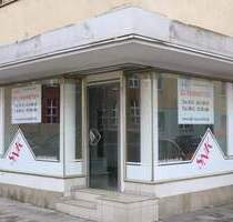 Ladenfläche mit Große Schaufensterfront - Nürnberg Steinbühl