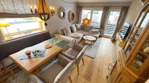 Wohnzimmer - 2 Zimmer Etagenwohnung zur Miete in Garmisch-Partenkirchen