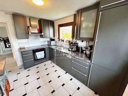 Küche OG - 8 Zimmer Doppelhaushälfte in Böblingen