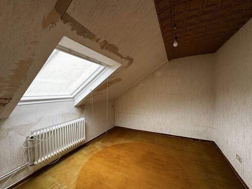 weiteres Zimmer DG - 