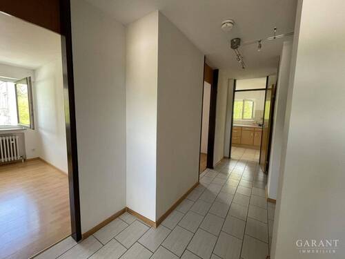 Flur - 4 Zimmer Etagenwohnung zum Kaufen in Bietigheim-Bissingen