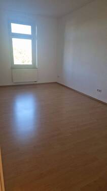 PHOTO-2025-09-29-12-20-49_1 - Etagenwohnung mit 80,00 m² in Chemnitz zur Miete