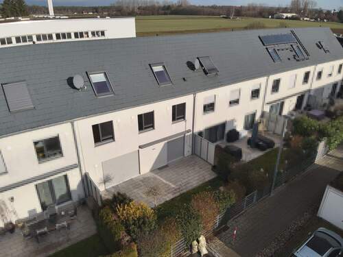 Terrasse/Garten 1 - 5 Zimmer Reihenmittelhaus zum Kaufen in Fürth