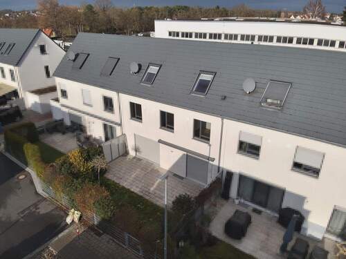 Terrasse/Garten 2 - 5 Zimmer Reihenmittelhaus in Fürth