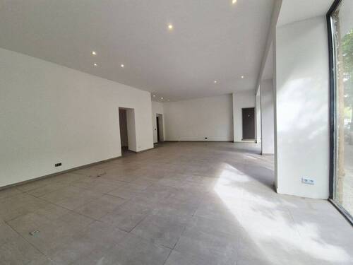 Große Ladenfläche - 