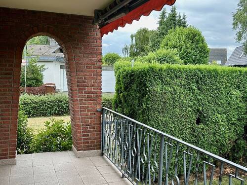Terrasse - 7 Zimmer Einfamilienhaus in Neuss