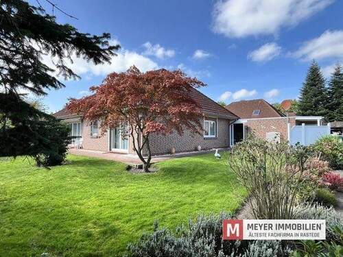 Gartenbereich - Mehrfamilienhaus, Wohnhaus mit 113,80 m² in Jade zum Kaufen