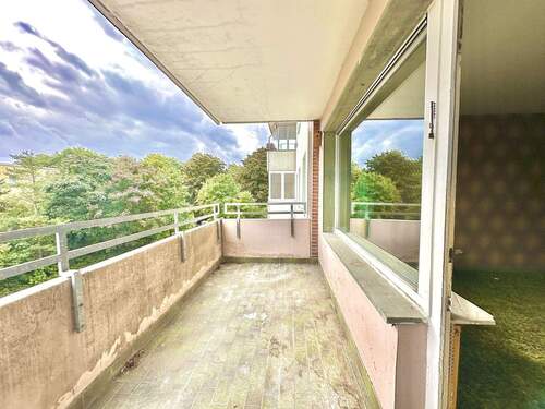 Balkon - 4 Zimmer Etagenwohnung zum Kaufen in Burgdorf