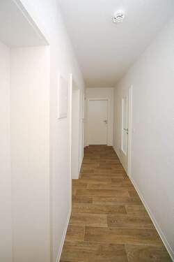 Flur - Etagenwohnung mit 71,10 m² in Eisleben zur Miete