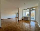 Wohn- Essbereich mit Balkon - 