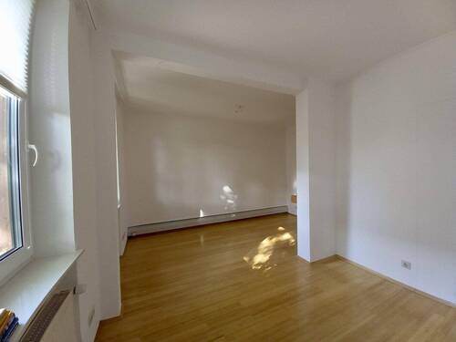 Bild 3 - 6 Zimmer Doppelhaushälfte in Mühlheim