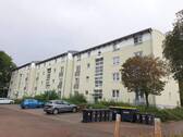 Straßenansicht - Helle 2-Raum-Wohnung mit Balkon