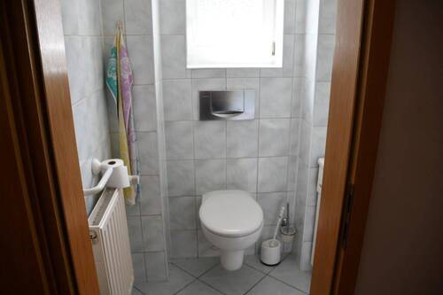 WC - 