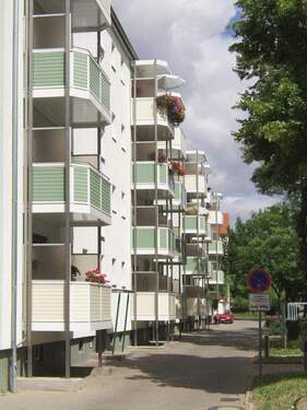 Bild 1 - 2 Raum-Wohnung mit Balkon sucht neuen Mieter