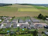 Luftansicht Hausrückseite mit benachbarten Feldern - 