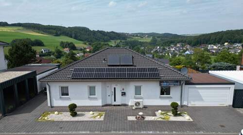 Frontansicht - 4 Zimmer Bungalow in Zerf