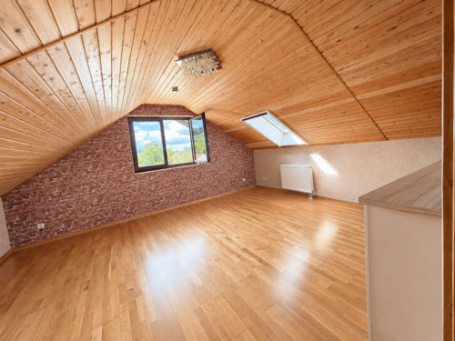 Wohnbereich mit viel Tageslicht - Etagenwohnung mit 49,40 m&sup2; in Unter-Abtsteinach zum Kaufen