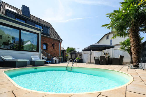 Langenfeld - Rietherbach 46 - Pool 1 - Stilvoll saniertes Familienidyll mit Pool