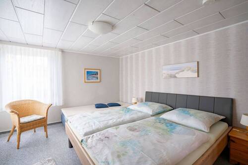 FeWo Schlafzimmer 1 - 