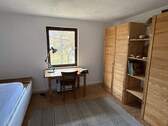 Kinderzimmer/ Gast/ Büro im OG - 