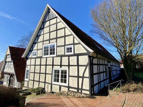 Giebelansicht - Mehrfamilienhaus, Wohnhaus mit 263,50 m&sup2; in Berge zum Kaufen