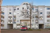 Wohnung verkaufen Karlsruhe - Gepflegte 2-Zimmer-Wohnung mit Balkon, Aufzug & TG im Musikerviertel