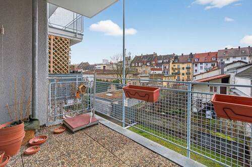 Balkon - 2 Zimmer Etagenwohnung in Karlsruhe
