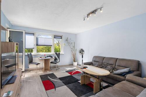 Wohnzimmer - 3 Zimmer Etagenwohnung zum Kaufen in Bremen