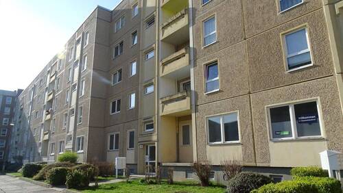 Außenansicht - 3 Zimmer Etagenwohnung zur Miete in Erfurt