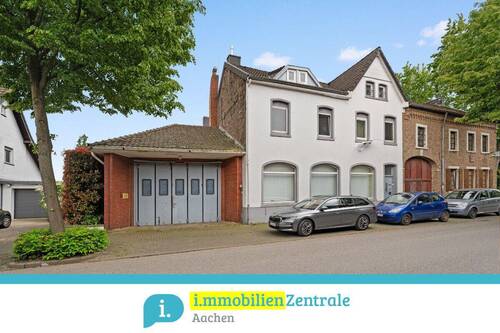 Titelbild - Sanierungsbedürftiges Mehrfamilienhaus mit drei Wohneinheiten und zusätzlichem Gebäude