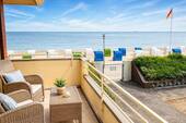 Direkt am Strand/Meer --- Großer Südbalkon mit Blick bis zu den Halligen - MEERBLICK aus allen Zimmern Äußerst gepflegte Ferienwohnung (baurechtlich genehmigt) direkt am Strand