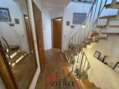 11 Treppenhaus 1. OG - 