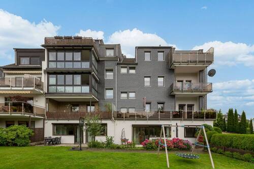 Fassade hinten - 3 Zimmer Terrassenwohnung zum Kaufen in Remscheid