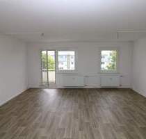 Schnell sein lohnt sich...günstige Etagenwohnung mit Wanne, Dusche u. 2 Balkonen!!! - Freiberg