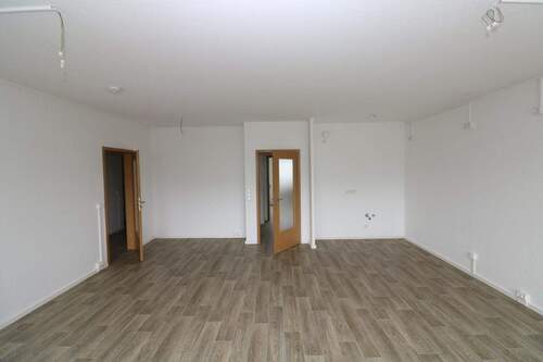 Wohnzimmer - 4 Zimmer Etagenwohnung zur Miete in Freiberg