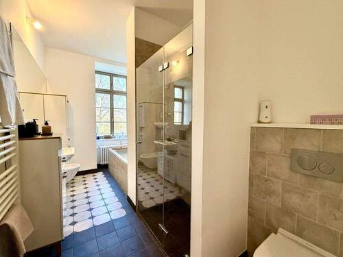 Dusch- und Wannenbad I - 