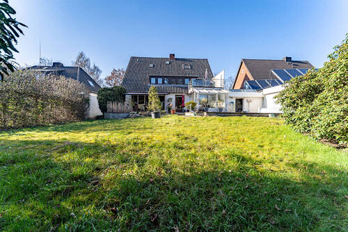 Hintere Gartenansicht - Mehrfamilienhaus, Wohnhaus mit 200,00 m&sup2; in Bremen / Oberneuland zum Kaufen